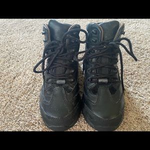 Steel toe work boots